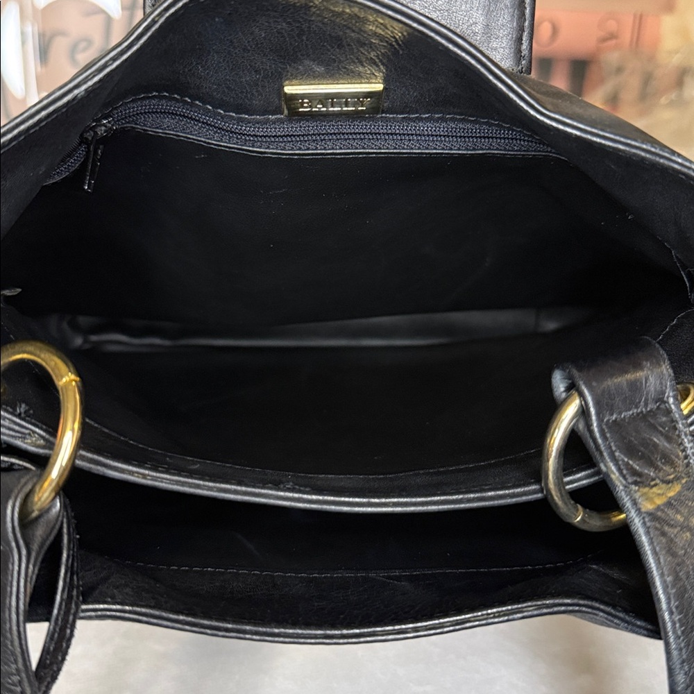 Vintage Bally Croc-Embossed Leather Crossbody Bag Gold Push-Lock Italy Classic - Picture 10 of 16
